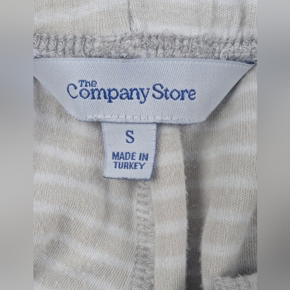 The Company Store 2-piece Pajama Set Size Small One Stain On Leg - Picture 9 of 15